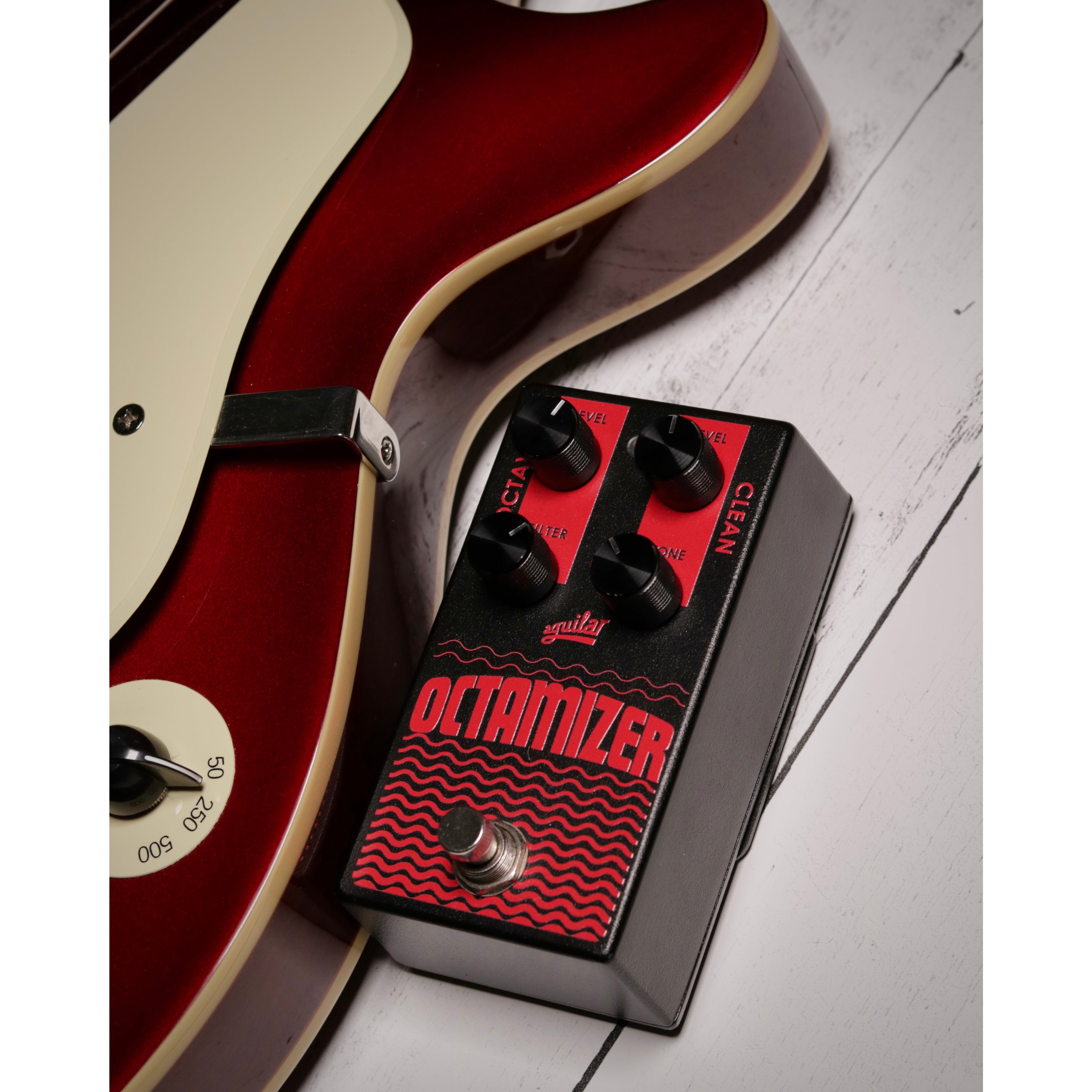 Aguilar OCTAMIZER Analog Bass Octave Bass Effects Pedal | Music Works