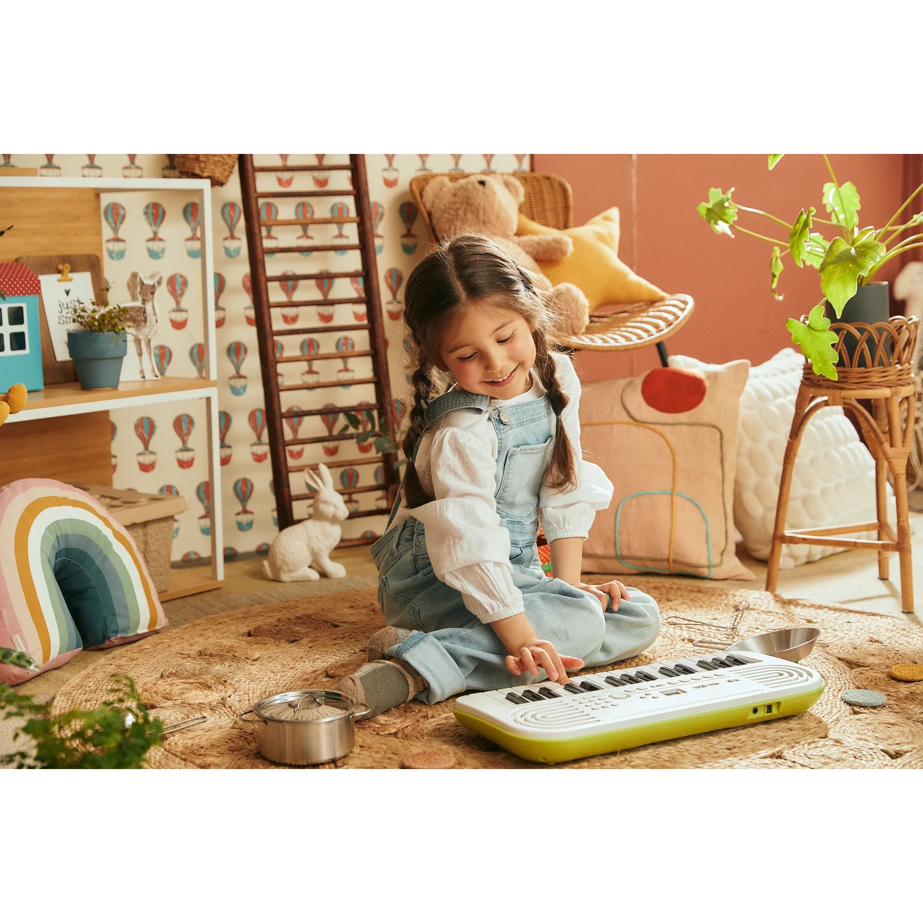 Casio SA-50 32-Key Mini Keyboard - White/Green