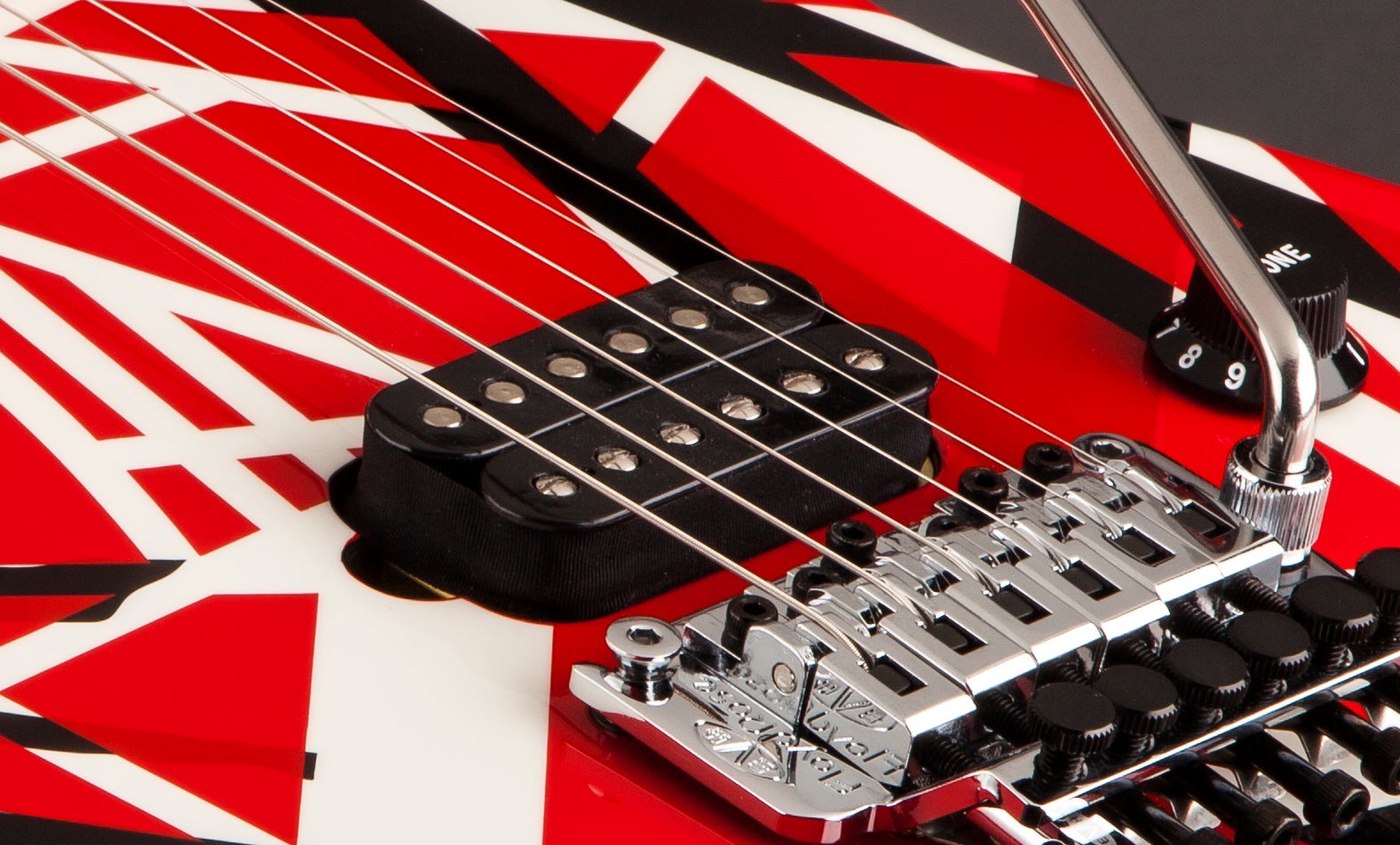 美品！EVH Striped Red with Black Stripes EVH Striped Series Electric Guitar Red with Black Stripes