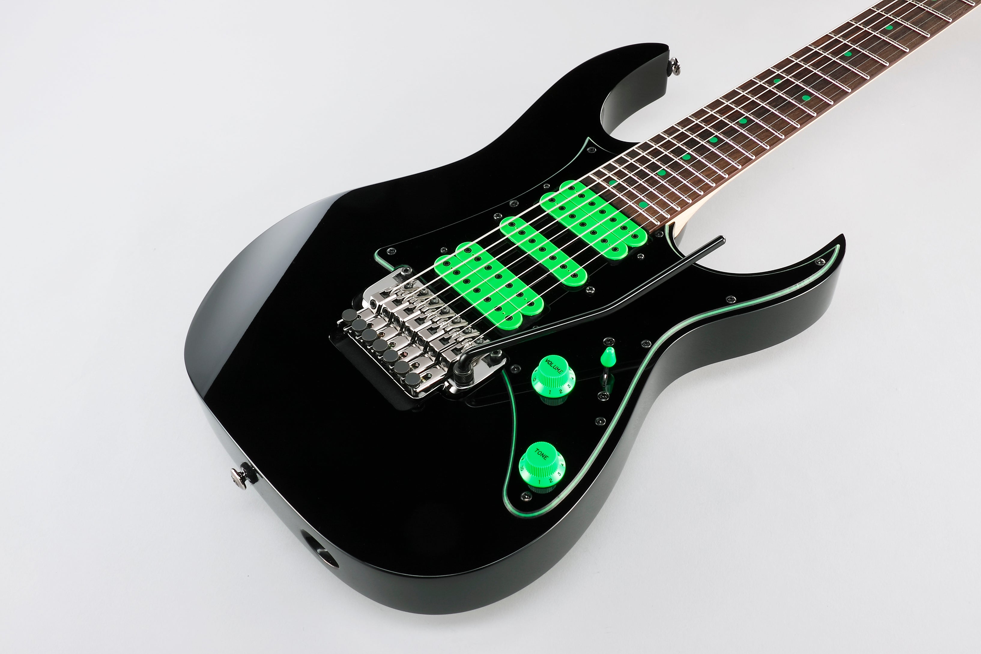 Ibanez Steve Vai Signature Premium Universe UV70P 7-string