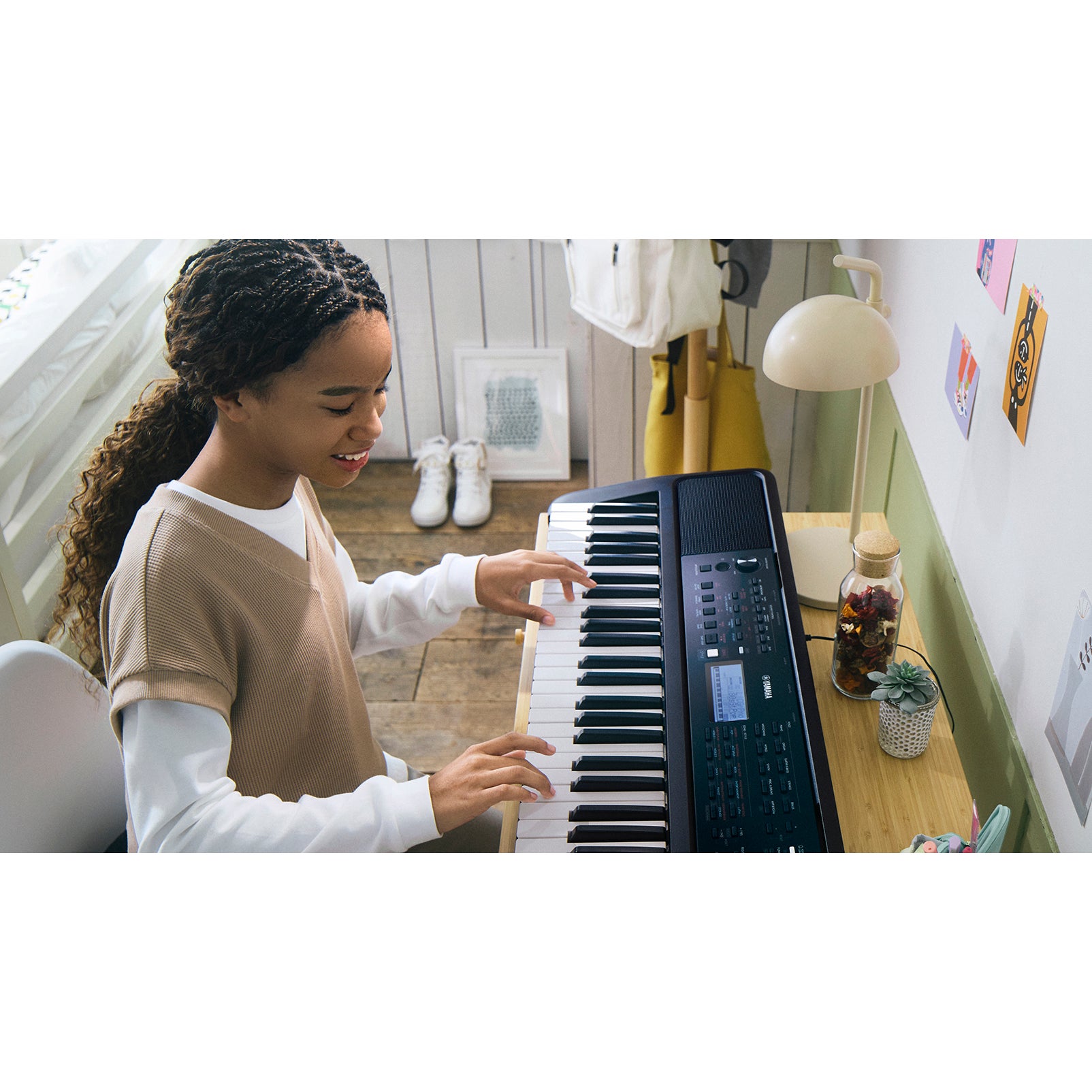 Yamaha PSR-E383 61-Key Touch Sensitive Portable Keyboard